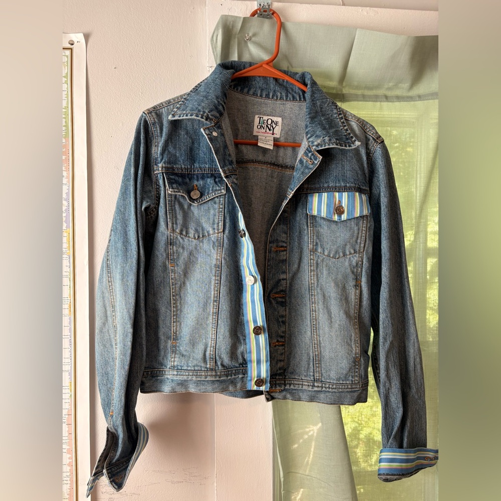 Y2K Denim Jacket Size S Blue Striped Trim Cropped Jean Jacket